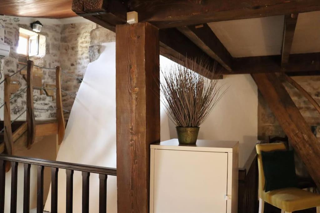 Apartamento Entre Uzes Et Le Pont-Du-Gard Le Logis D'Autrefois Castillon-du-Gard Exterior foto