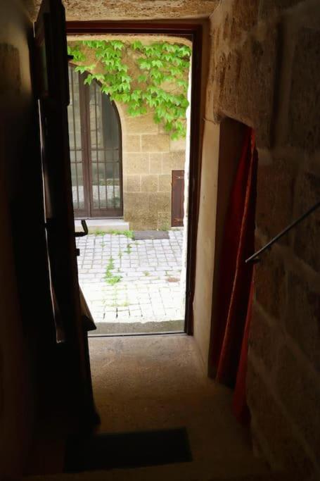 Apartamento Entre Uzes Et Le Pont-Du-Gard Le Logis D'Autrefois Castillon-du-Gard Exterior foto